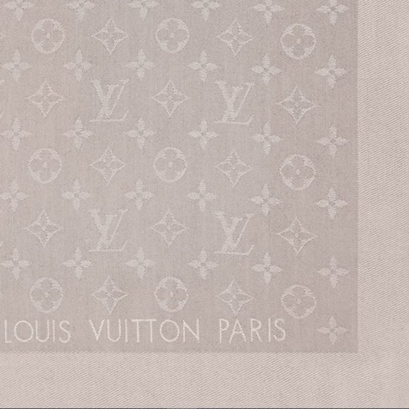 Louis Vuitton Monogram Shawl - Picture 4 of 4